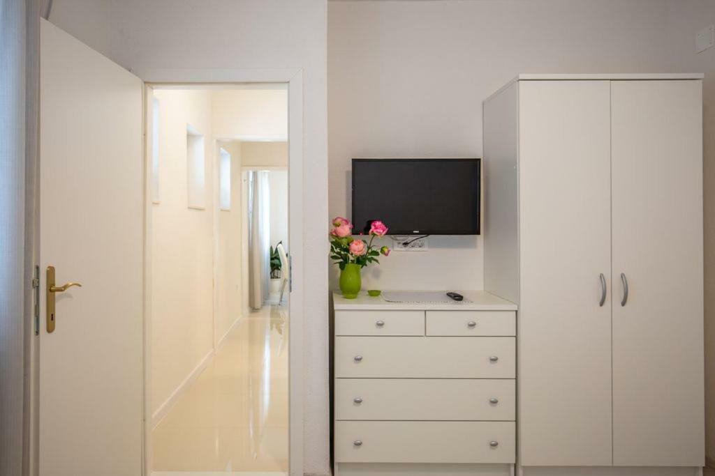 Tatijana Holiday Apartments มาคาร์สกา ภายนอก รูปภาพ
