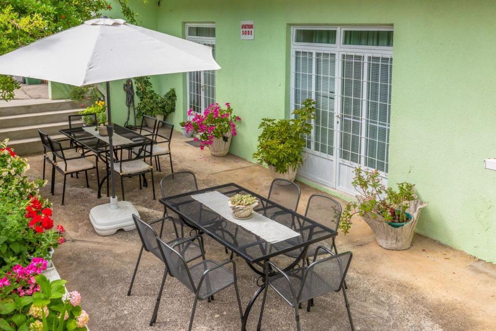 Tatijana Holiday Apartments มาคาร์สกา ภายนอก รูปภาพ